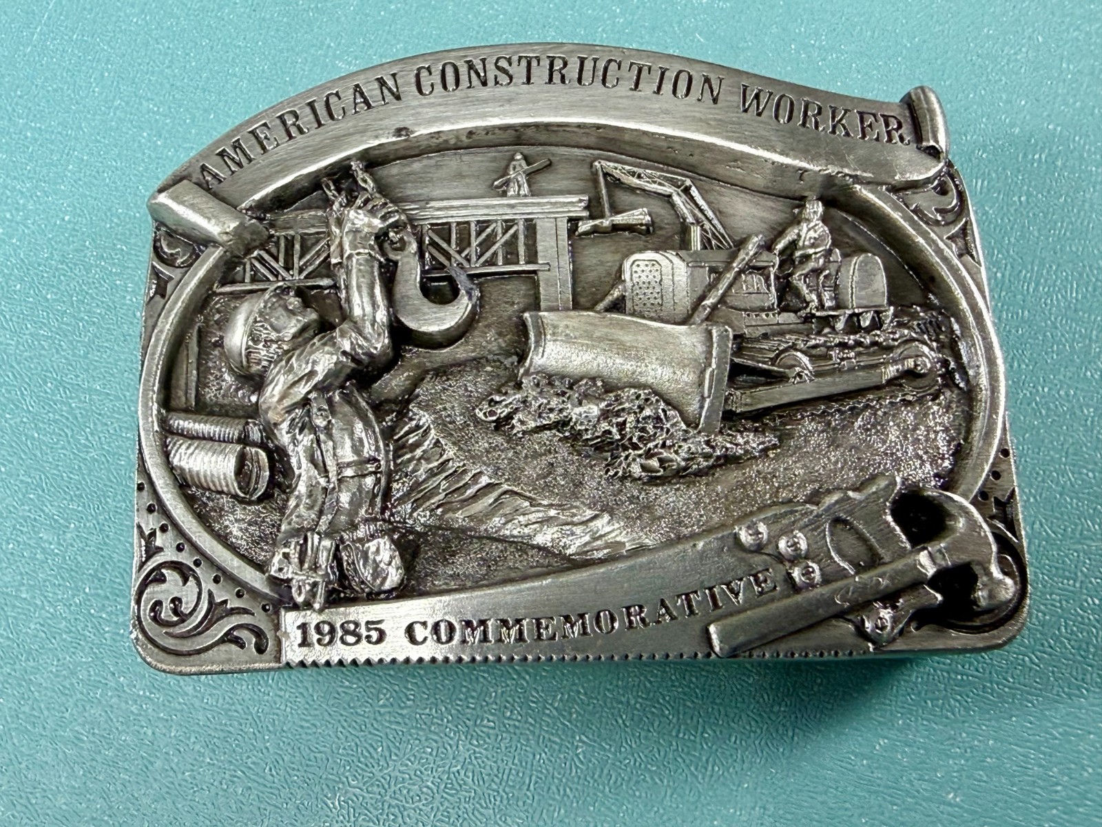 American Construction Worker 1985 Commemorative Belt Buckle by Arroyo Grande