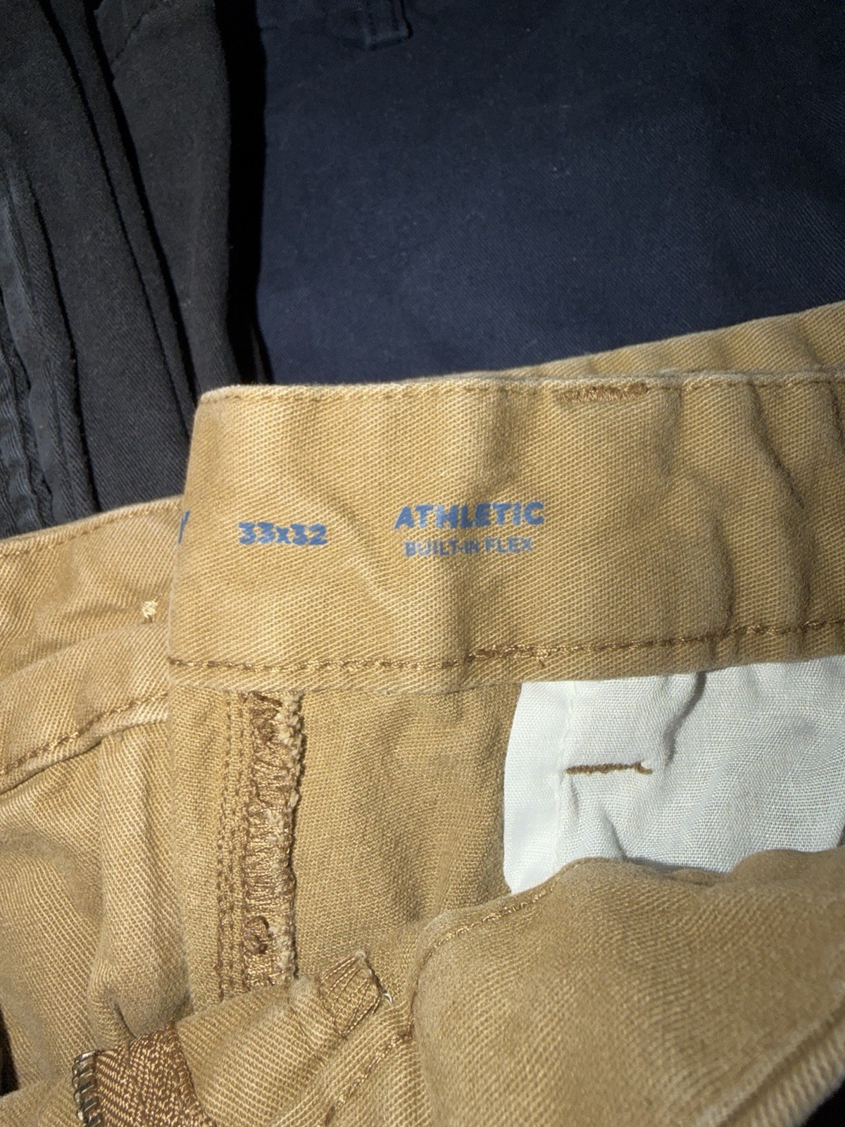 5 pairs of Old Navy Athletic Khakis Men’s Size 33 x 32 (READ DESCRIPTION)