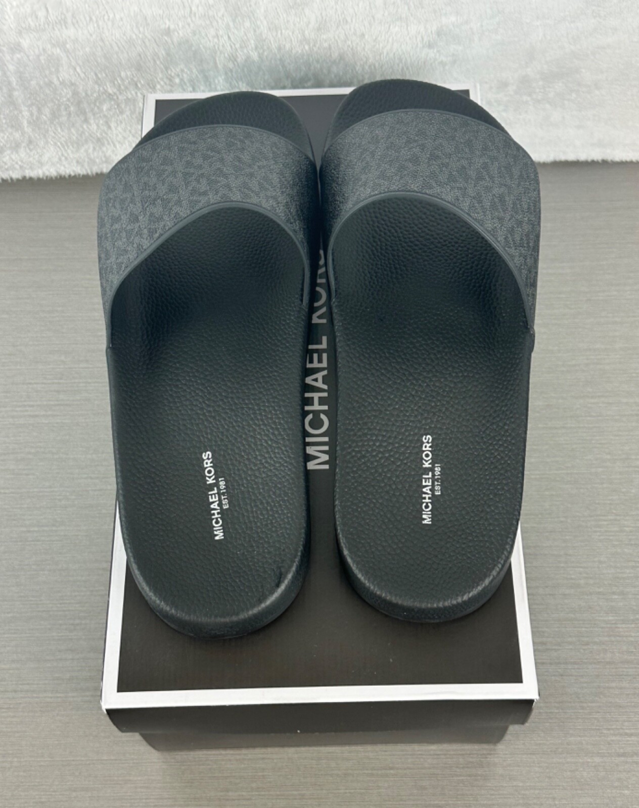 Michael Kors Men’s Black Dawson Signature Logo Slide Sandals Size 10 NWB