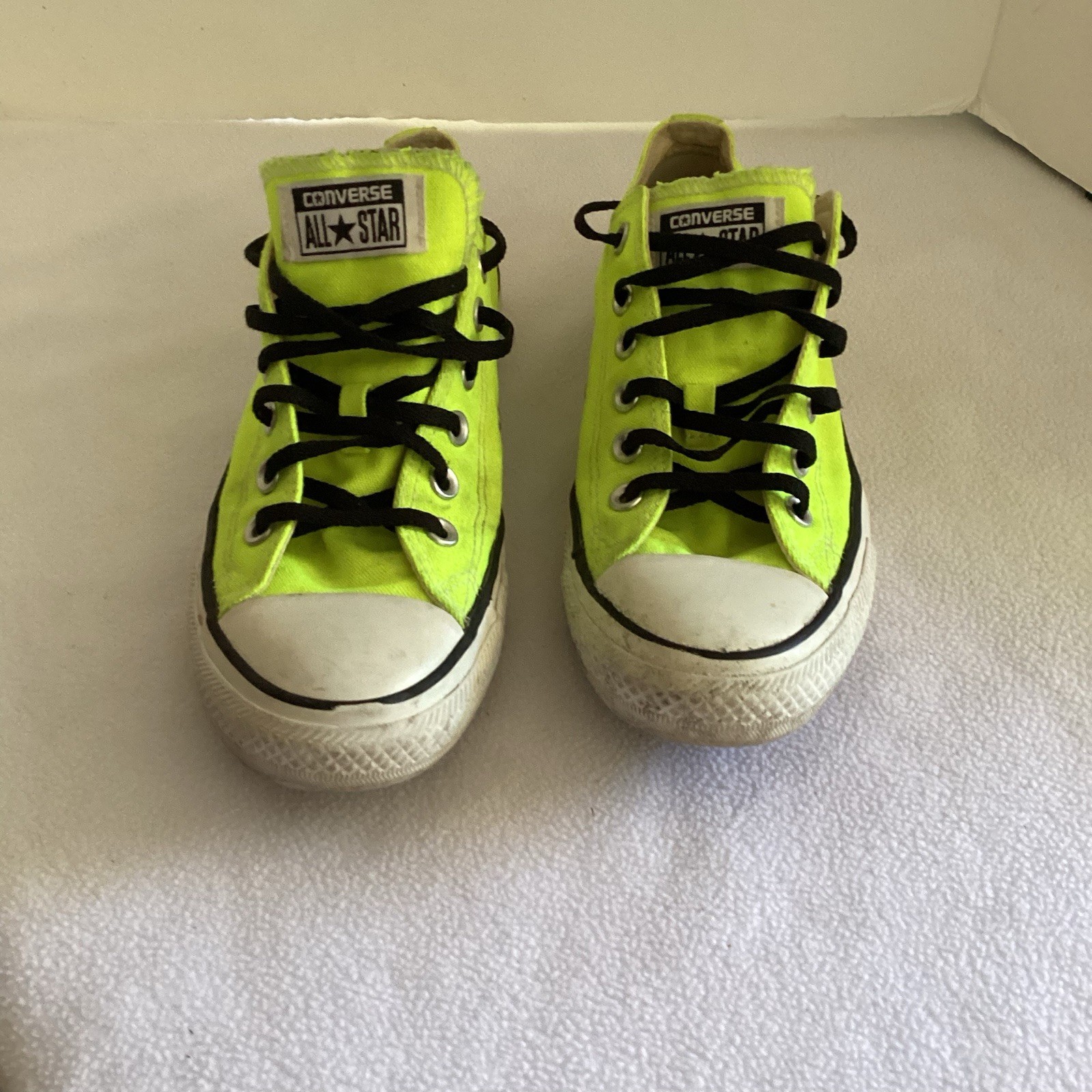 Converse Chuck Taylor All Star Ox Electric Yellow Sz 6 Women Sz 8 EUC Read