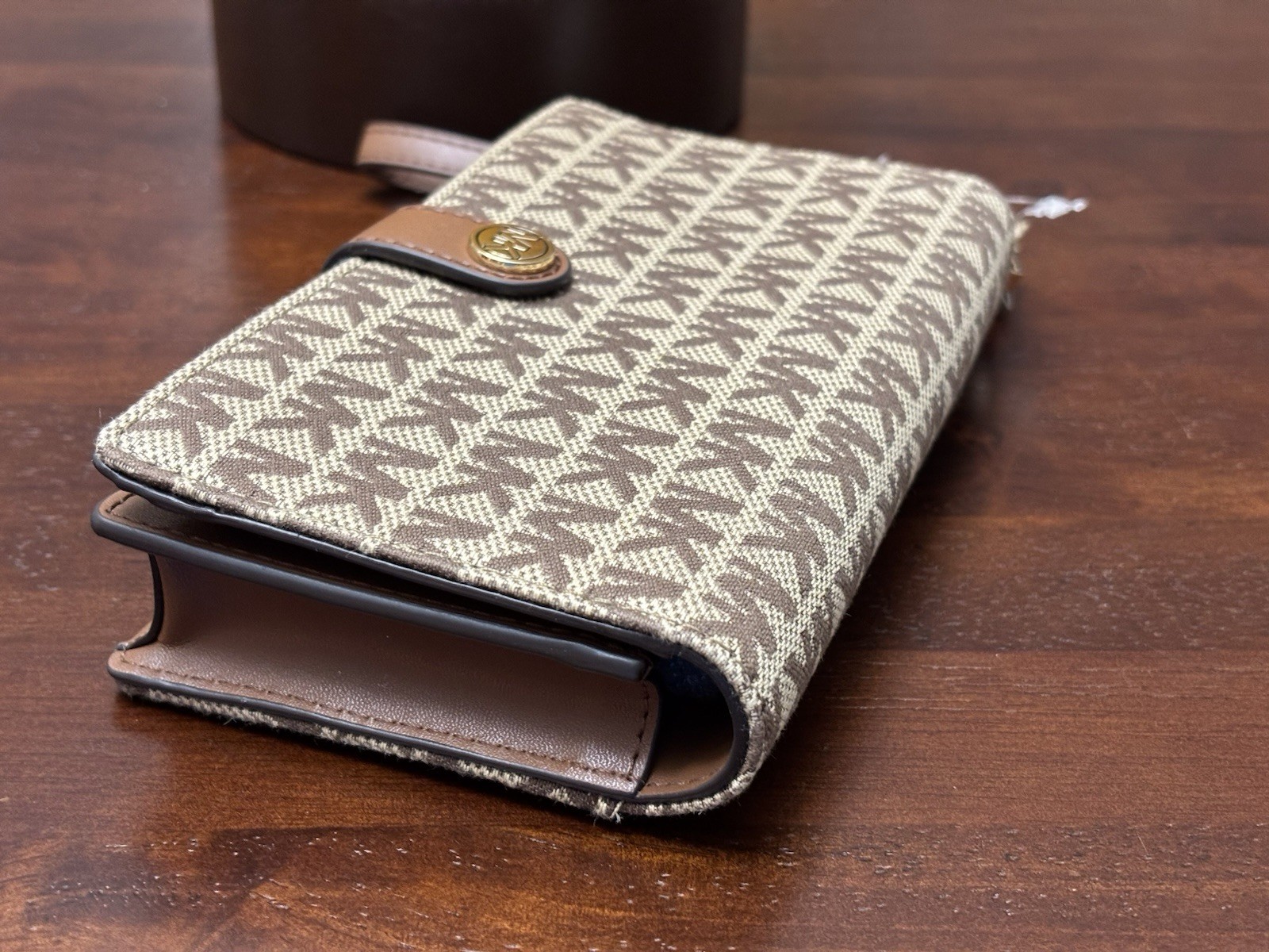 Michael Kors NWT Jet Set Small Phone Case, Wristlet Wallet, Beige/ Ebony $128