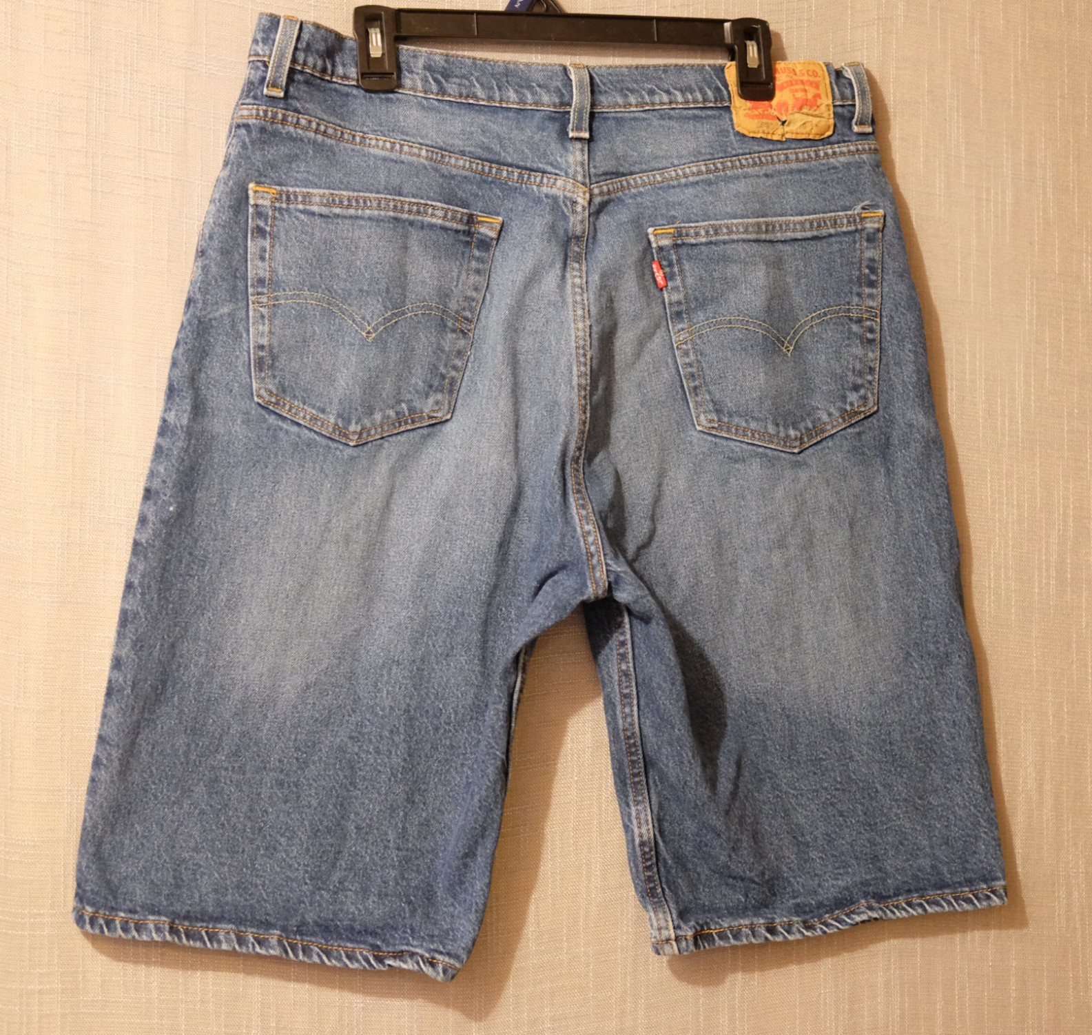 Levis 569 Jean Shorts Blue Denim Bermuda Inseam 11-1/2 in Mens W36 #A12-15