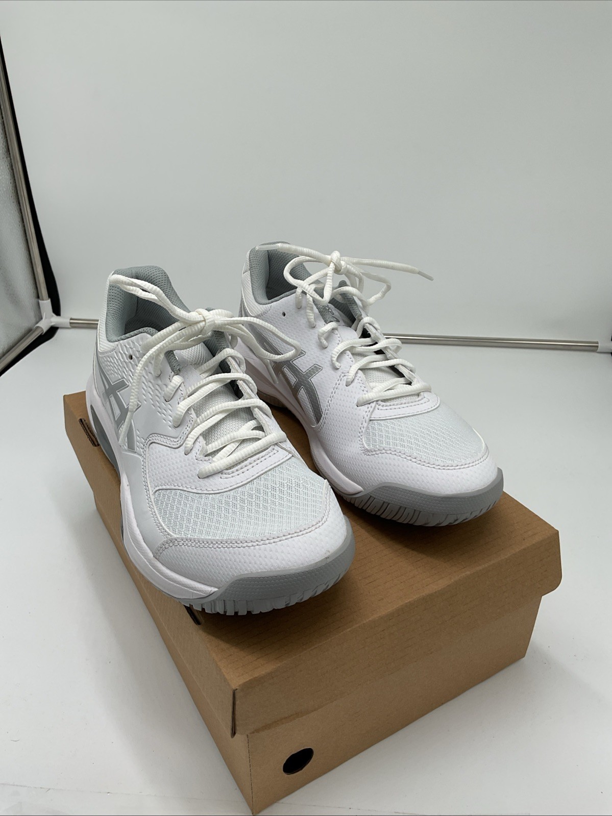 Asics Gel-Dedicate 8 1042A237-101 Womens US 11 B White Silver Tennis Shoes JLO99
