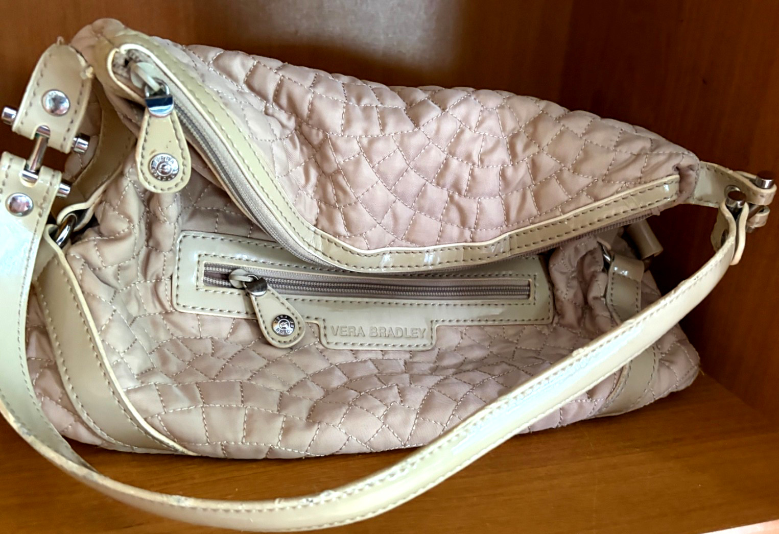 VERA BRADLEY EMMA BEIGE QUILTED NYLON TOP ZIP SHOULDER SATCHEL HANDBAG