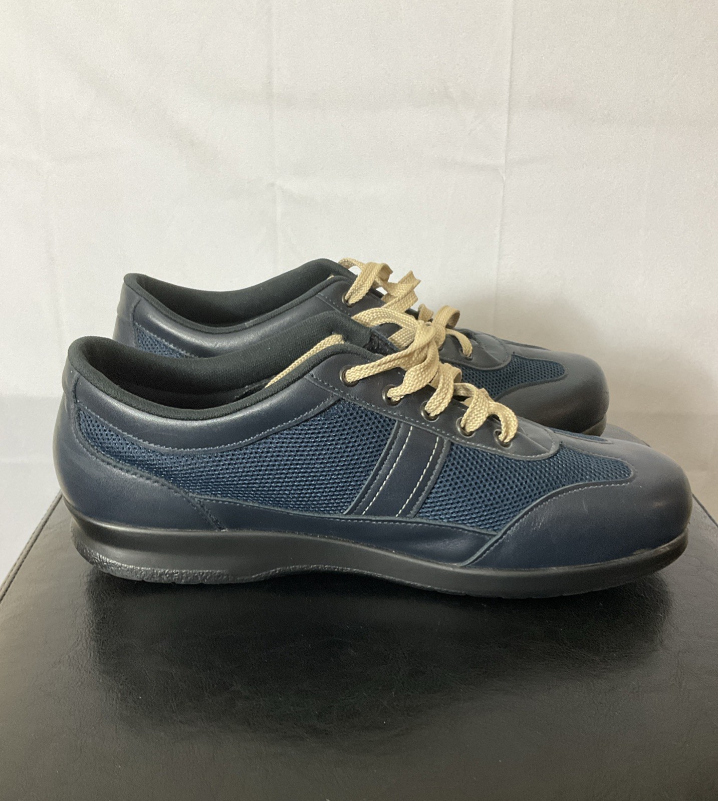 SAS Mesh and Leather Walking Sneakers Women’s Size 11M Navy
