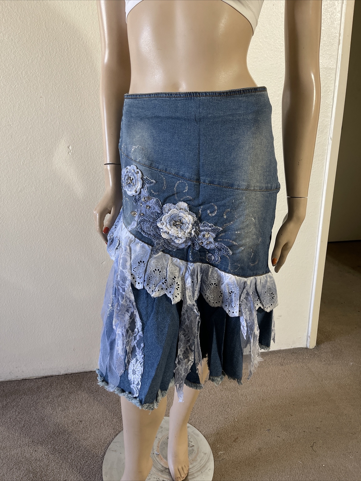 Blue Denim Beaded Embroidery Lace Ruffle A-line Midi Zip Size S (4-6) Skirt 905