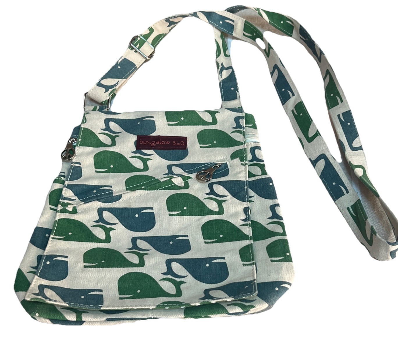 Bungalow 360 Small-Med Natural Whale Peace Canvas Crossbody #whalebag #whales