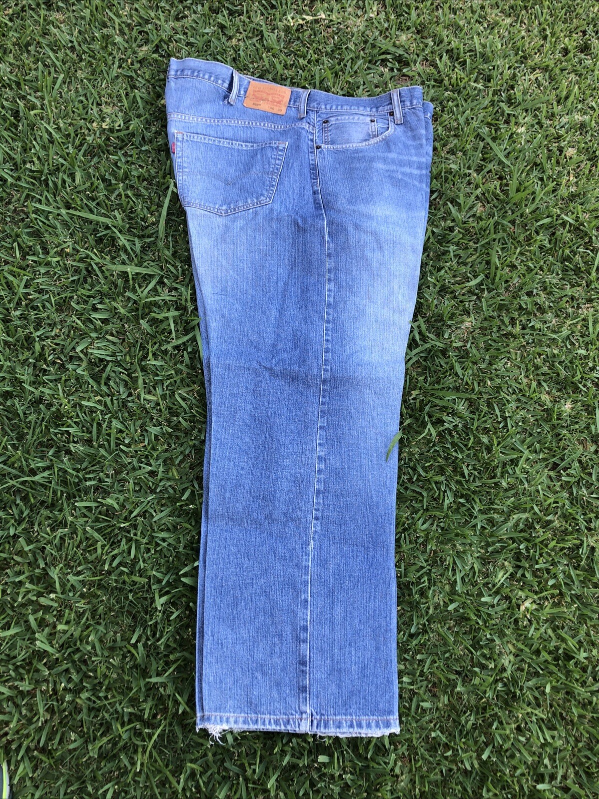 Vintage Levi’s Men’s 559 Relaxed Fit Jeans Med Wash 46 x 30 Cleaners Starch