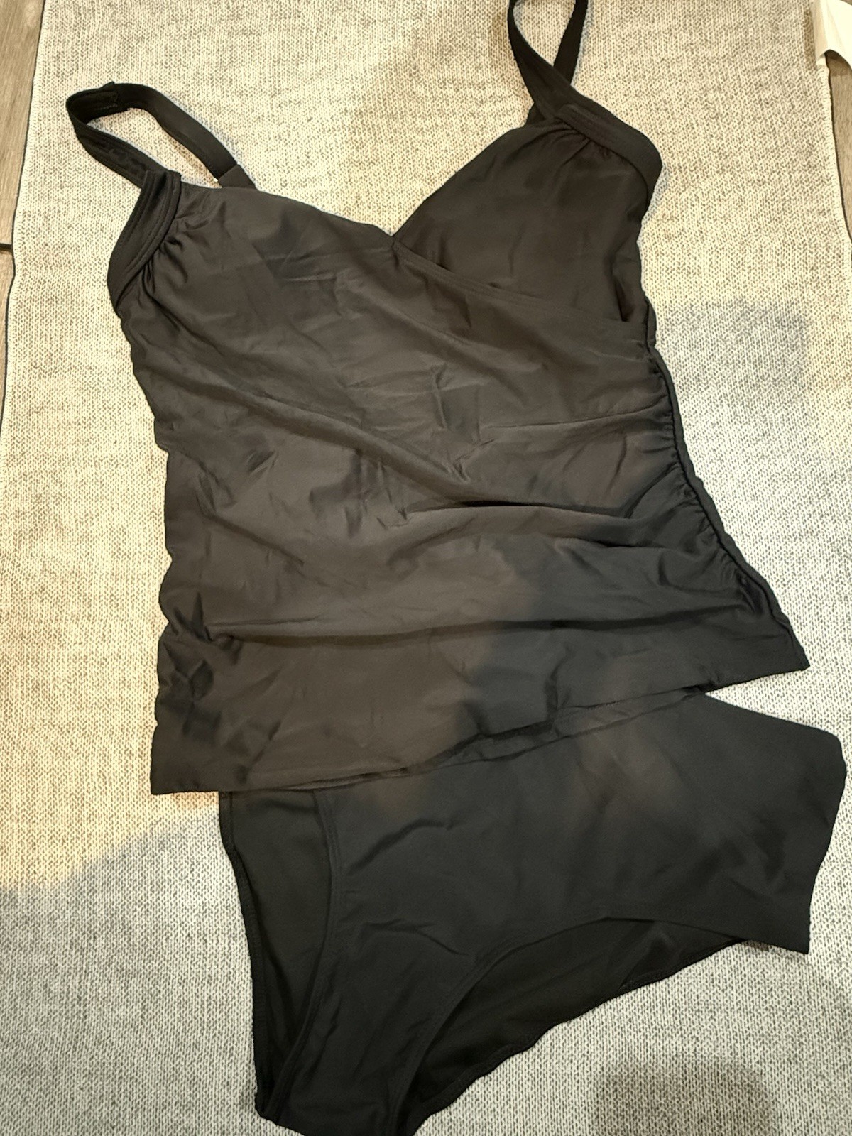 Women’s Black Solid 2-Piece Tankini Top Bikini Bottom Adjustable Straps Size L