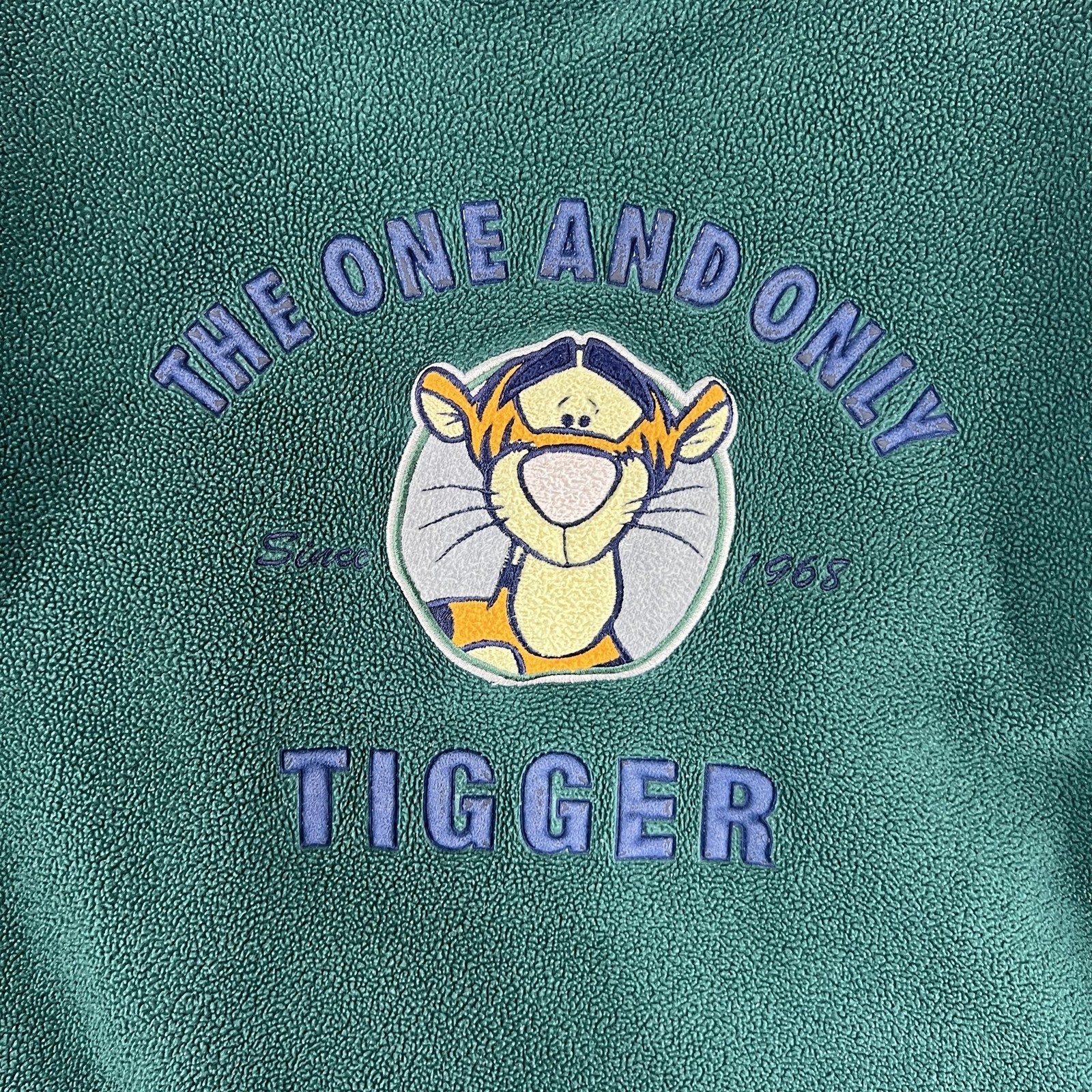 Disney Sweatshirt Mens Medium Green Tigger Fleece Pullover Crewneck Streetwear