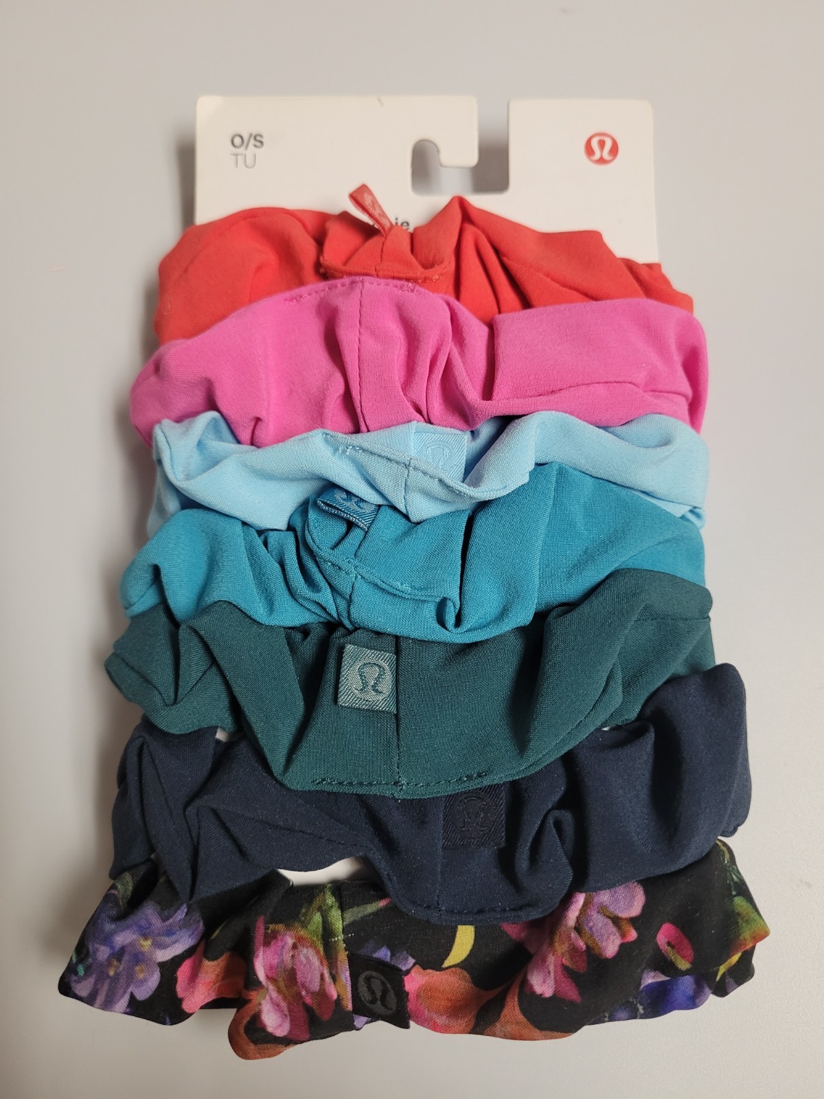 Lululemon Uplifting Scrunchie 7-Count Set (2023) Brand New Fashion Accessory
