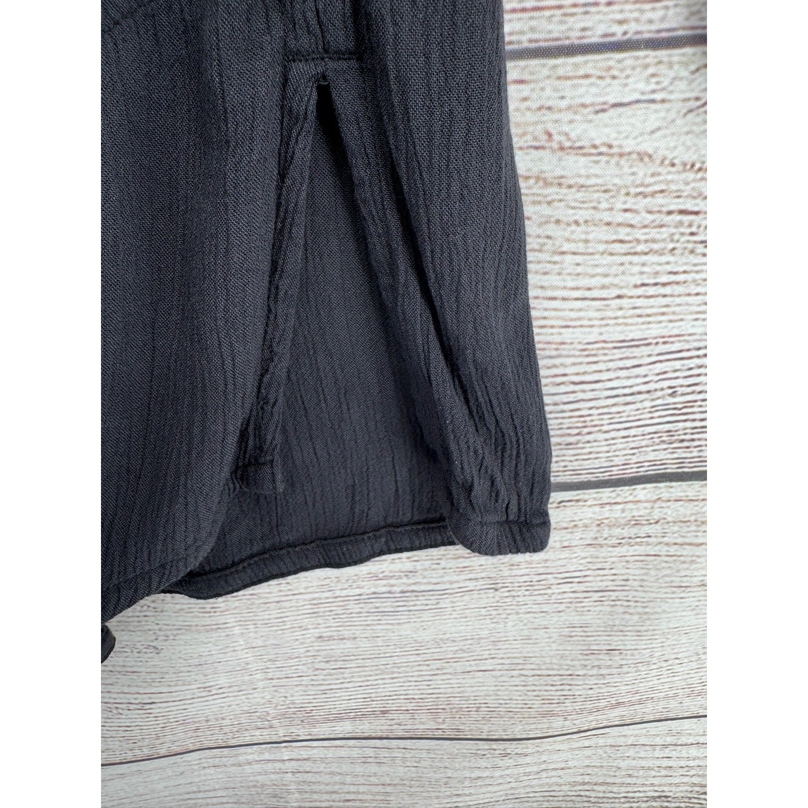 prAna Organic Cotton Button Down Tunic Shirt Womens Medium Black Stretch Pockets