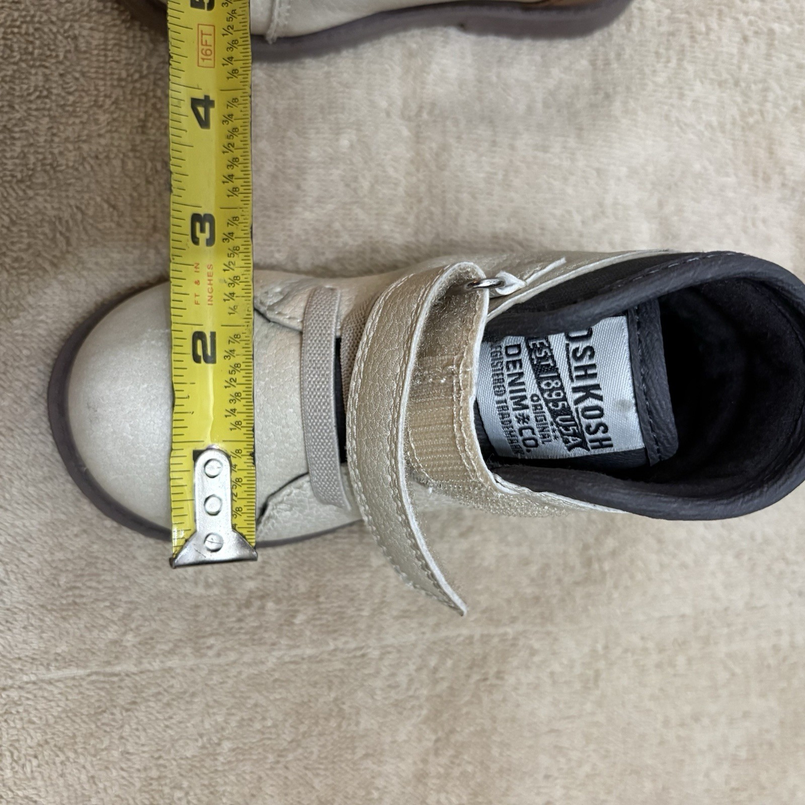OshKosh B’gosh Toddler Boots Size 6M Metallic Cream Tan Ankle Boot Felipe