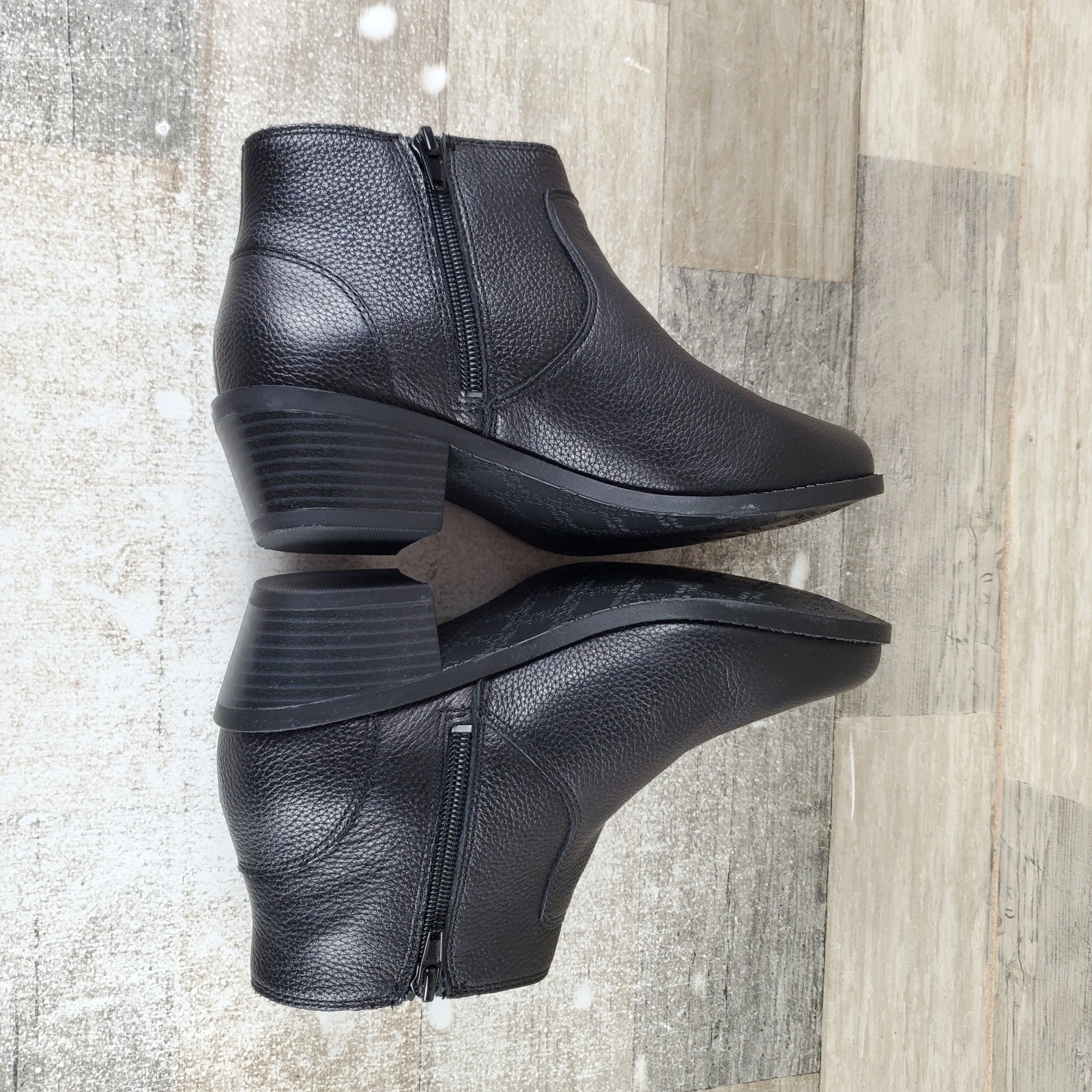 Vionic Finn Womens Booties Sz 5 Black Leather Side Zip Elastic Gore Ankle Boots