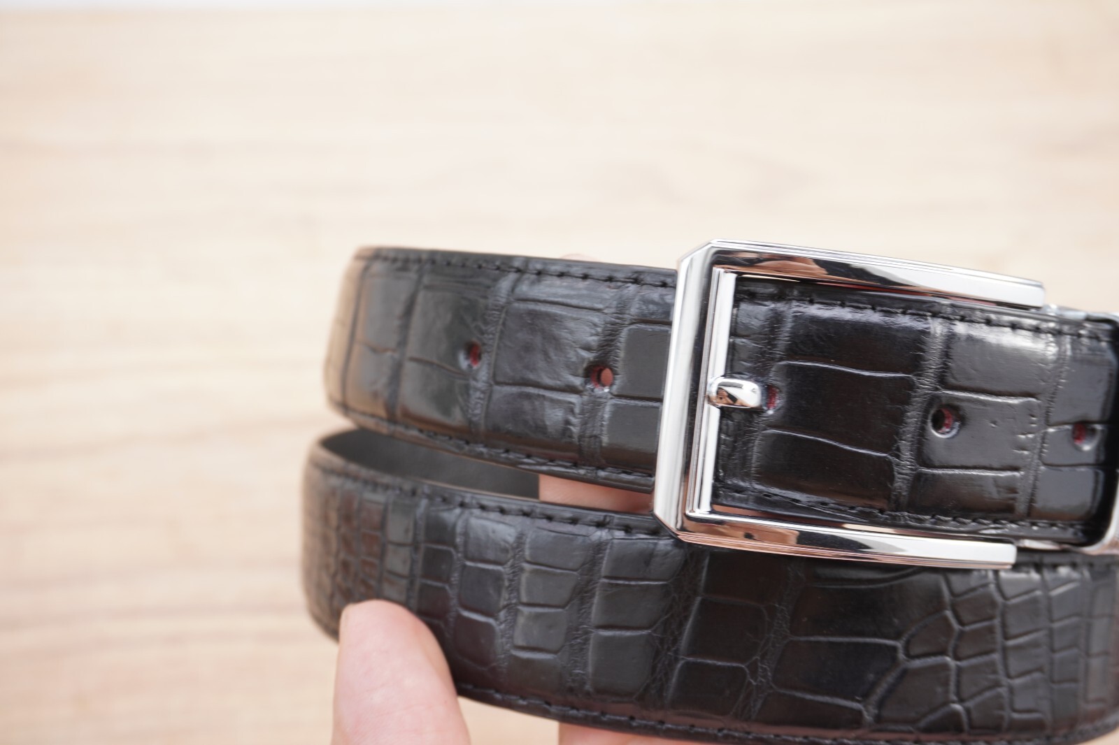 W 1.3 inch – Black Genuine Crocodile Belly Leather Skin Men’s Belt