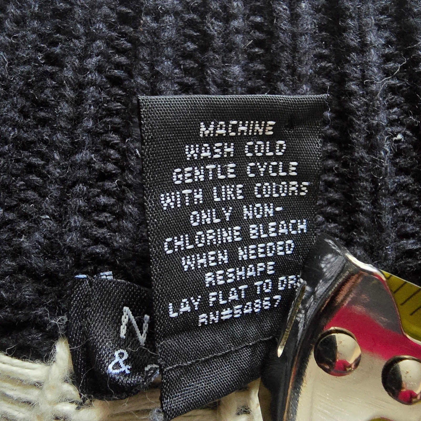 New York & Company Fair Isle Zip Sweater XL Black off White Nordic Snowflake