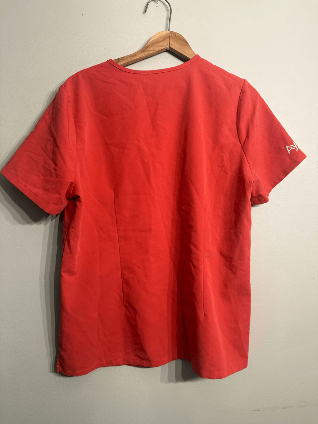 FIGS Catarina one pocket scrub top peach size Large