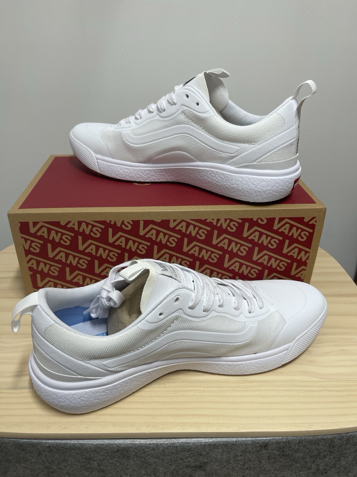 VANS UltraRange EXO Men’s White Size 10