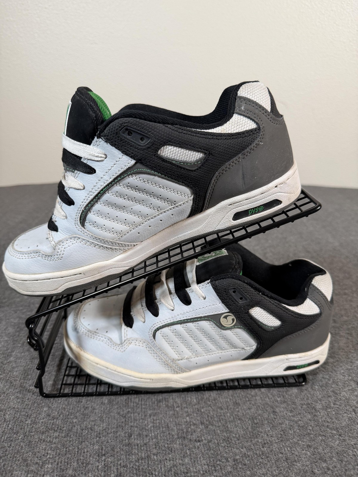 DVS Paradox FA JR Shoes Size 8 White Black Skateboarding Low Top Sneakers