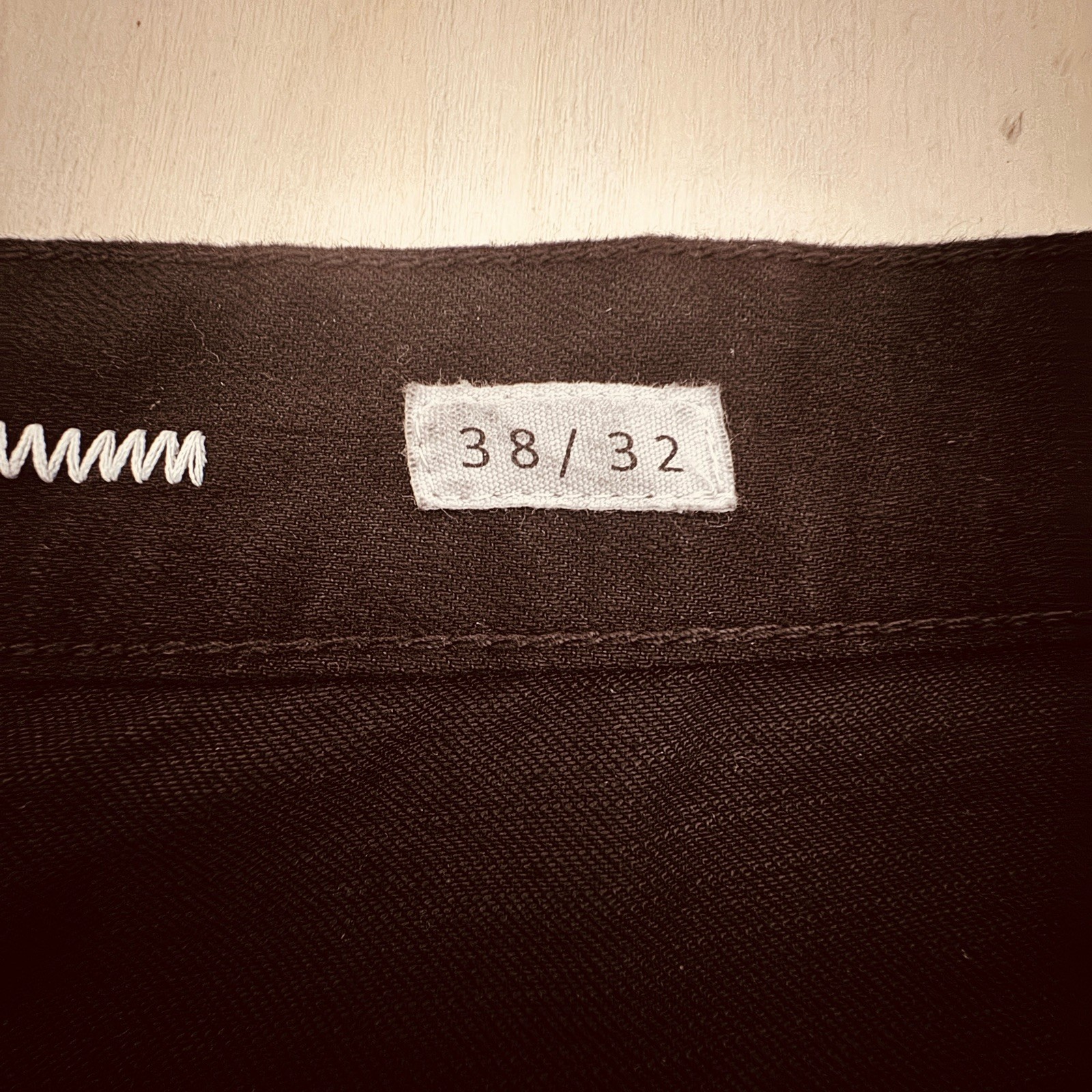First Row Mens Black Denim Jeans Racing Patches Slim Fit Size 38×32 NWT