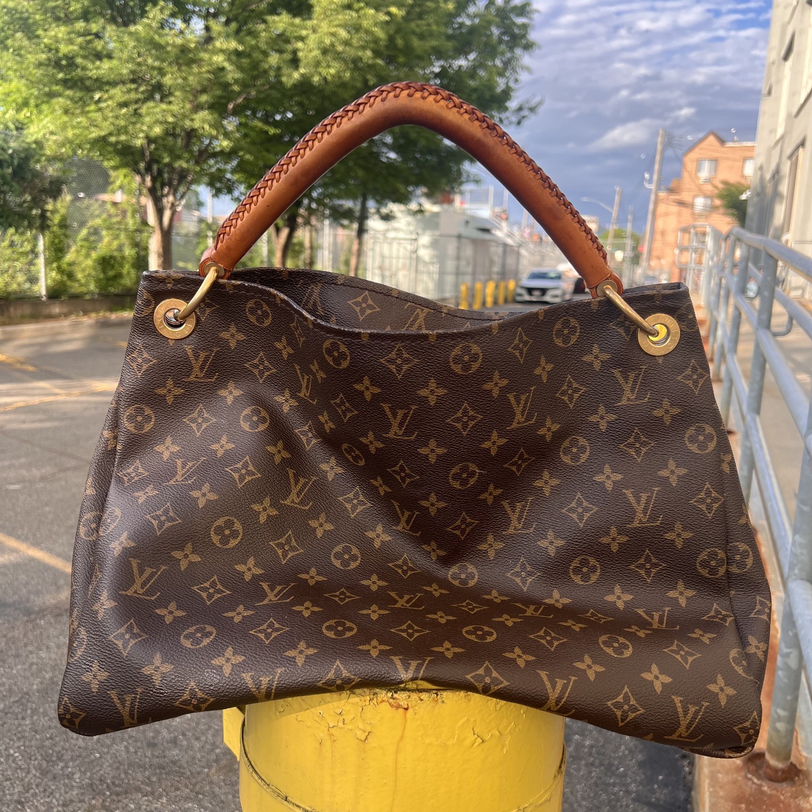 Louis Vuitton LV Hand Bag M40249 Artsy MM Brown Monogram Y2K Logomania Boho Chic