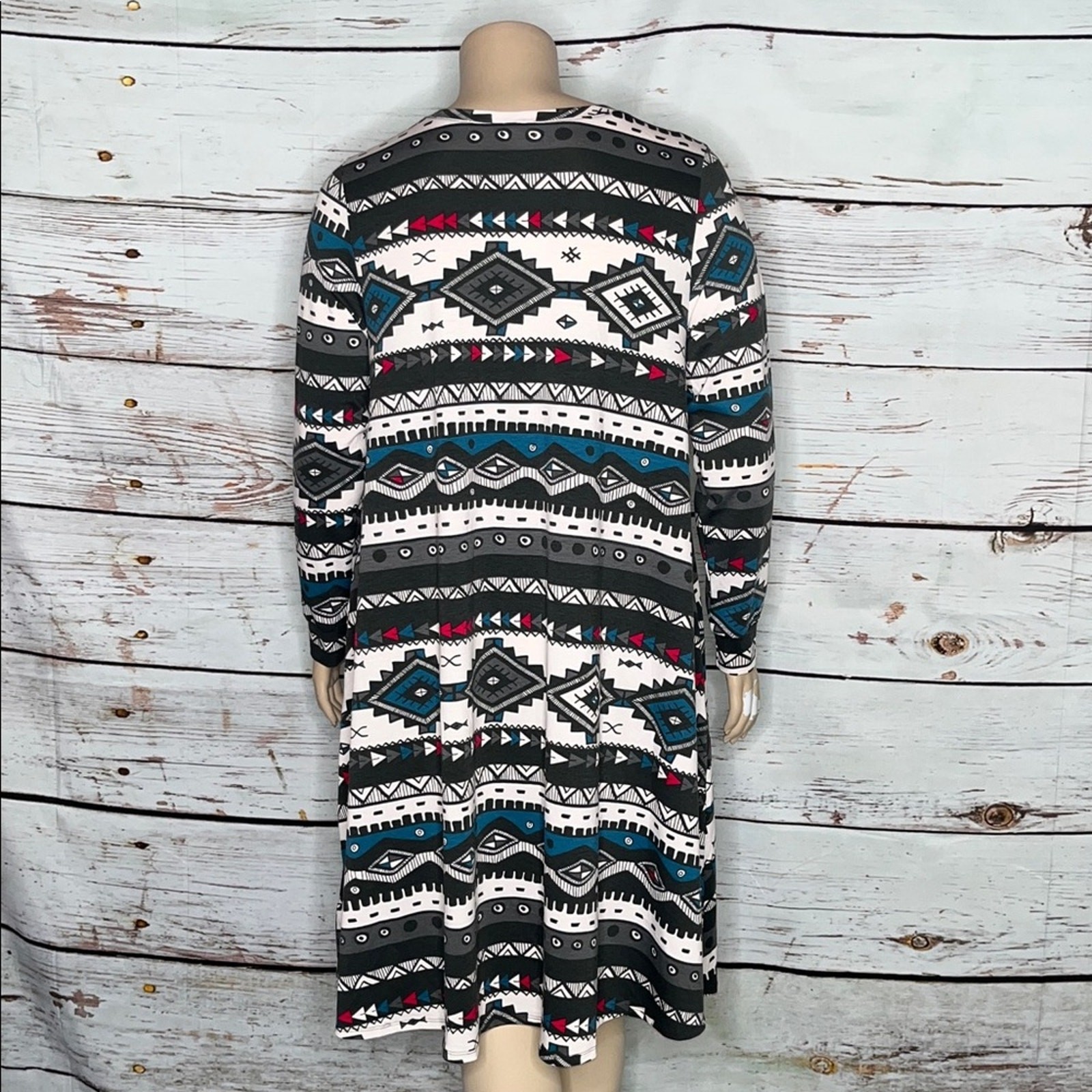 LuLaRoe NWT Size XL Gray & Blue Aztec Print Emily Swing Dress w/ Pockets