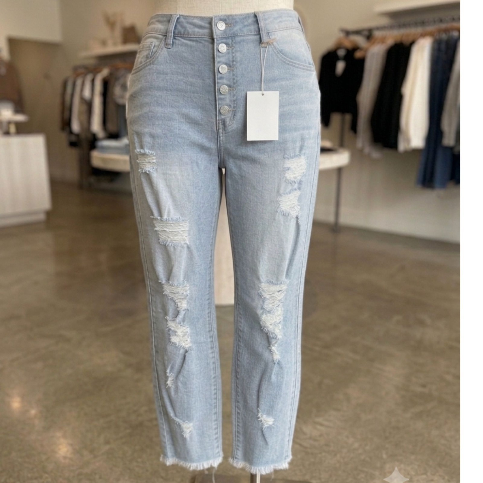NWT KanCan High-Rise Distressed Button-Fly Jeans – Light Wash Size 13/30