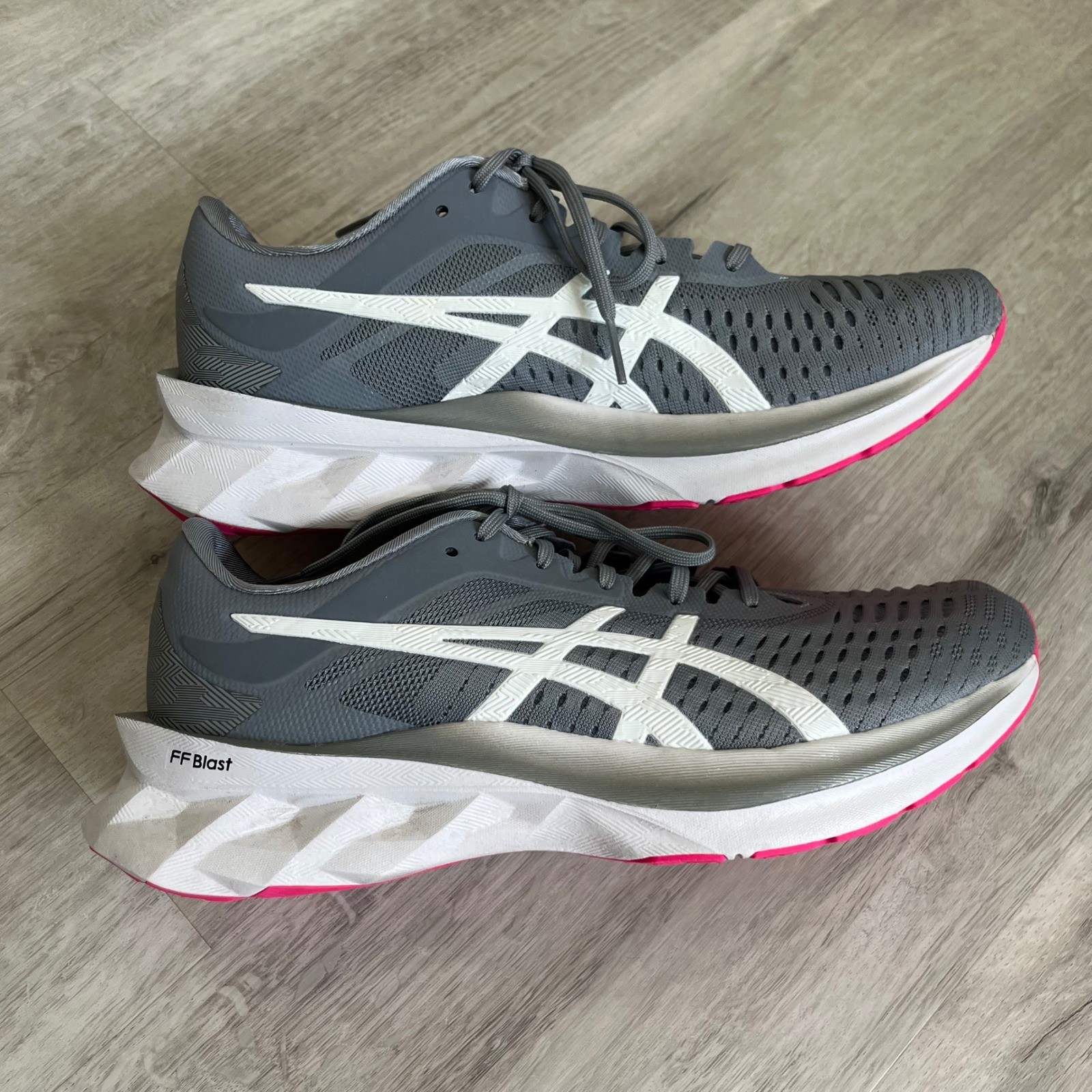 ASICS Novablast 2 Womens 10 Gray White Pink Running Shoes Sneakers Walk 1012A584