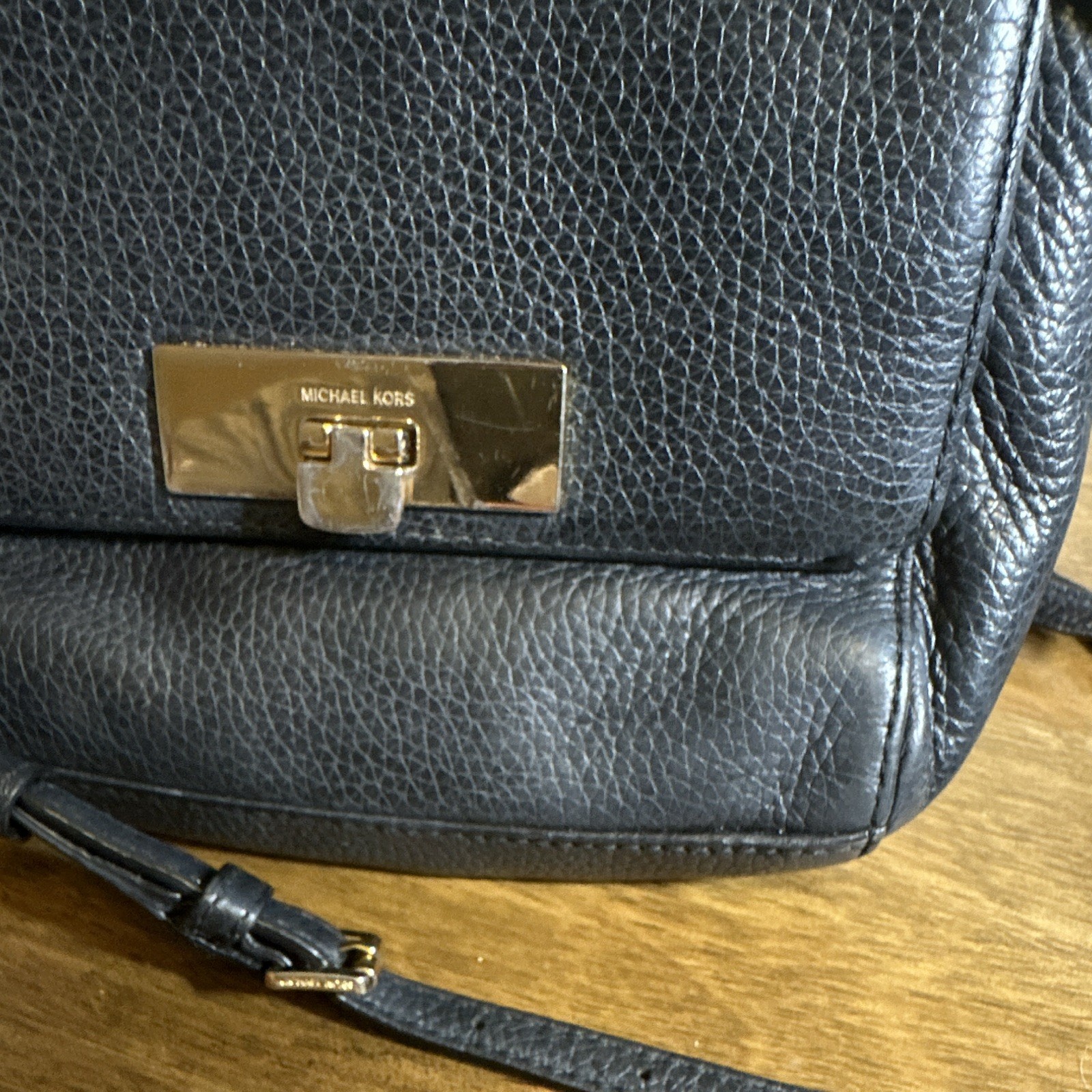 Michael Kors Black Pebbled Crossbody Bag Gold Hardware Turn Lock, Pockets