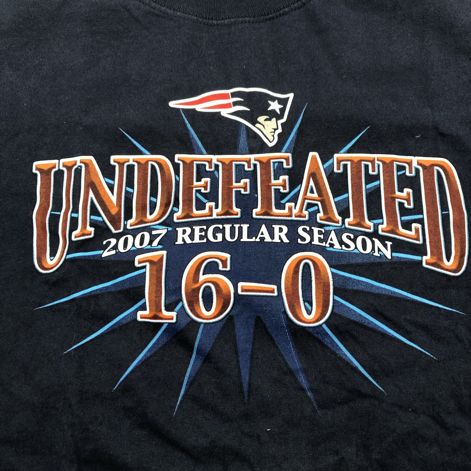 NFL Patriots 2007 Undefeated Regular Season 16-0 Mens Double-sided T Shirt XL