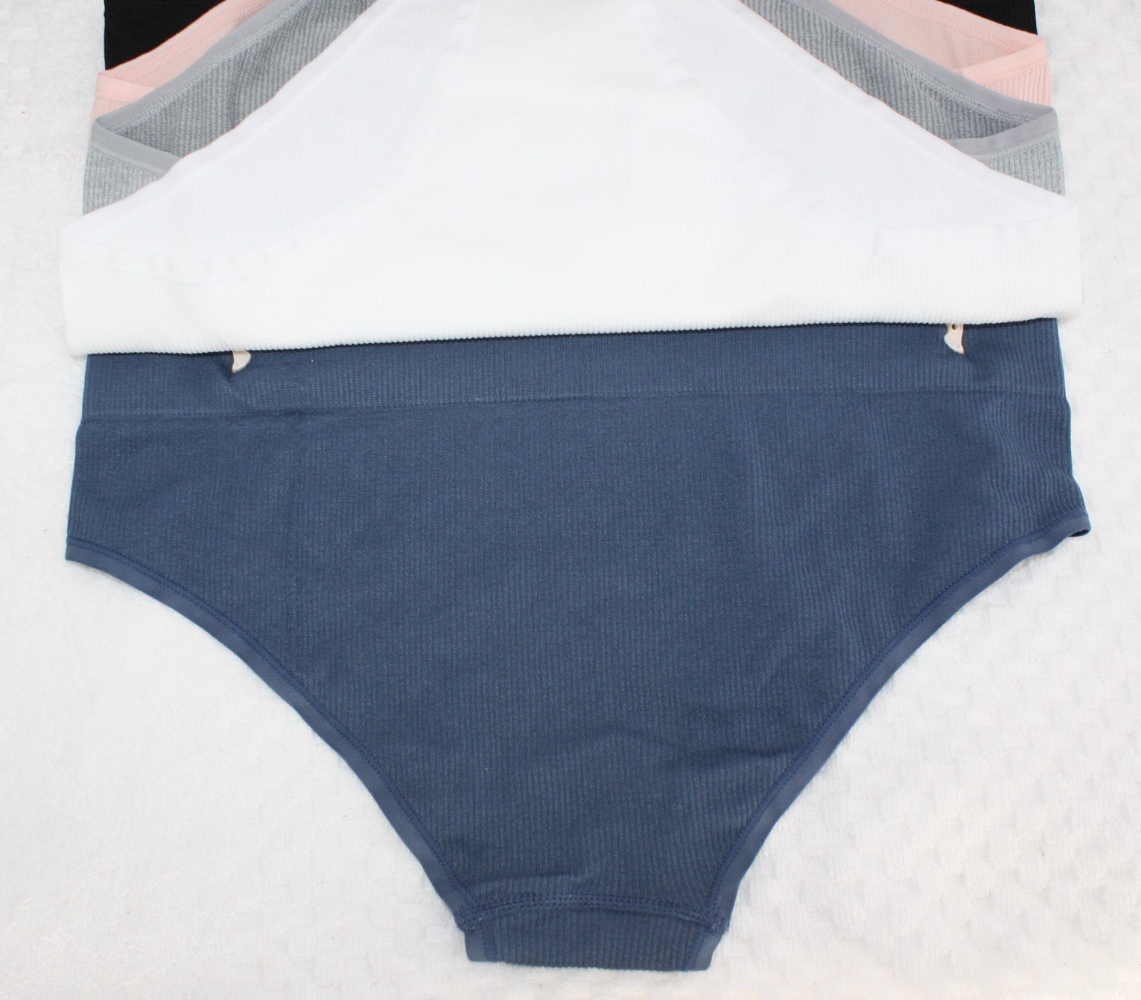 NWT set of 5 PEANUTS SNOOPY seamless ribbed panties BLUE WHITE BLACK GRAY embro