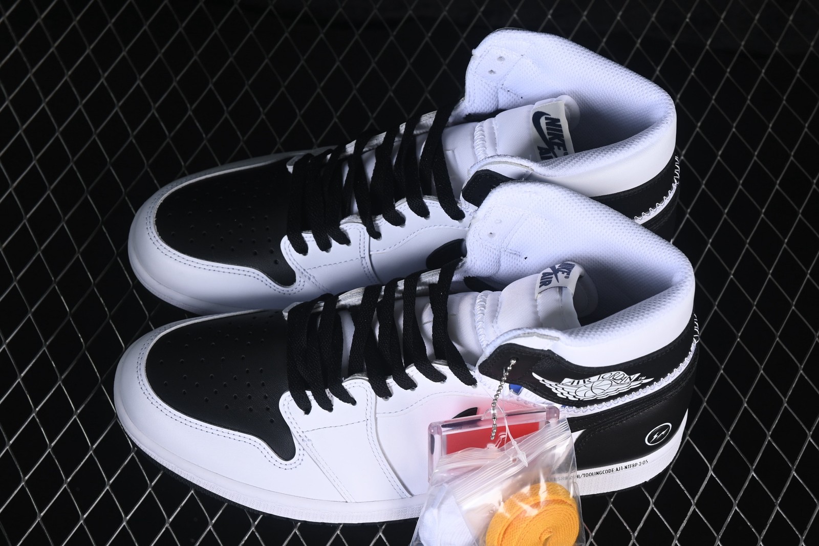 II7282-100 New Fragment Union AJ1 Retro High OG SP Men’s Size 4-13