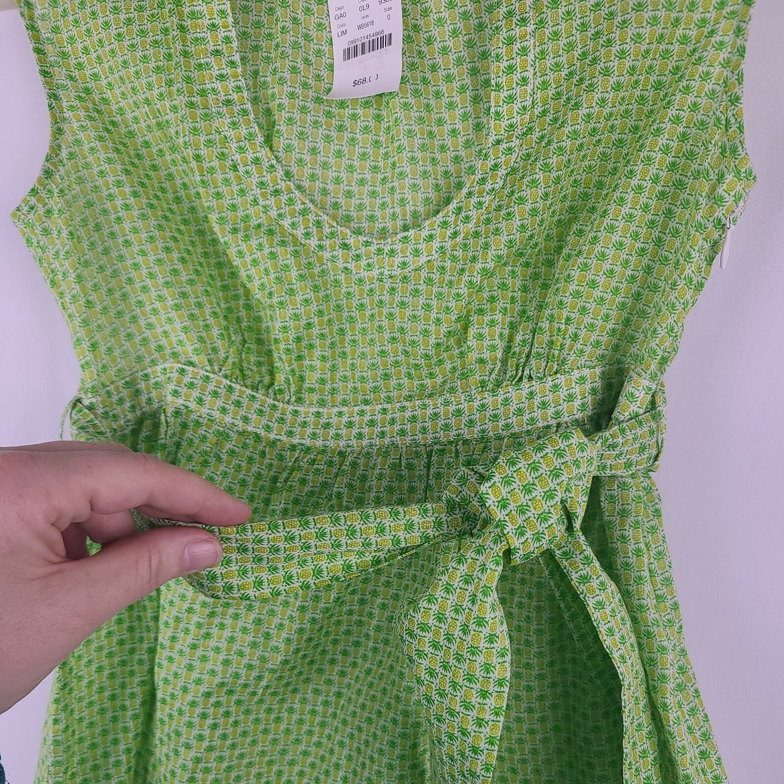 J CREW Ladies Sleeveless Blouse Size 0 Green Pineapple Empire Deep U Neck NWT!
