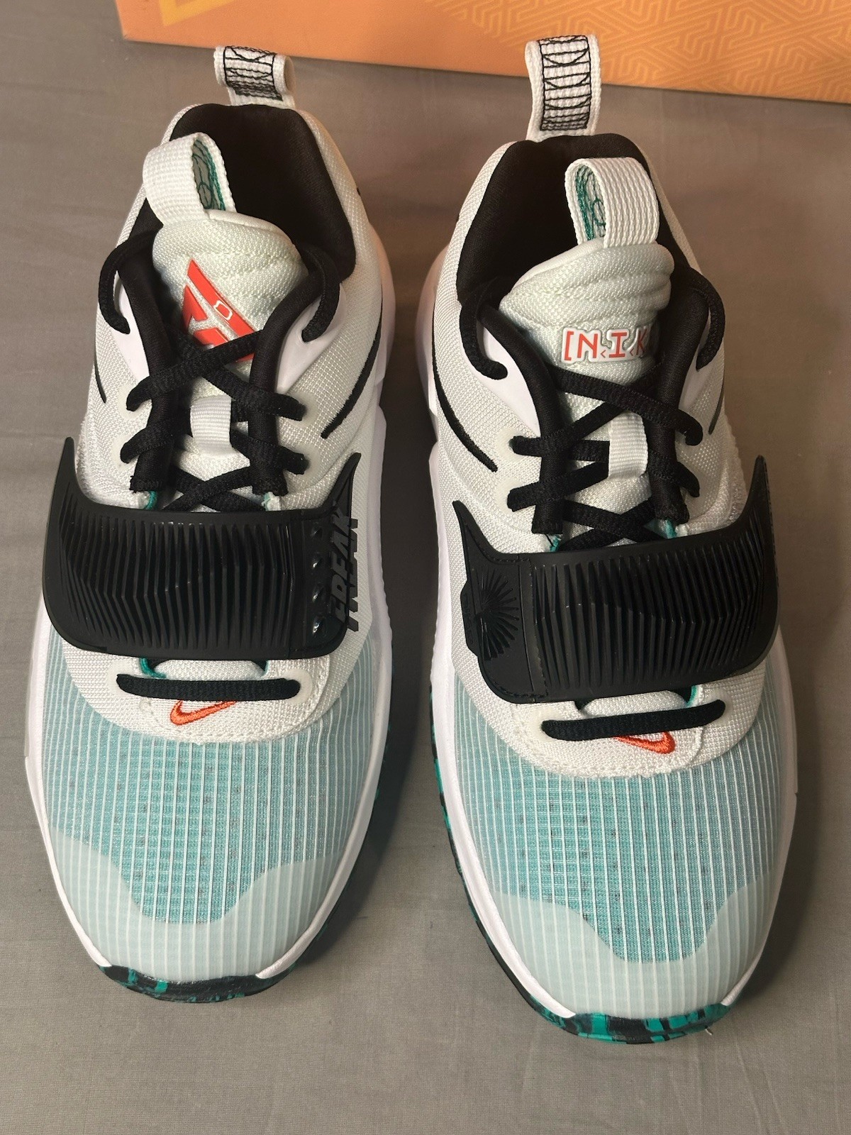 Nike Zoom Freak 3 (GS) Clear Emerald Sneakers DB4158-101 Youth Size 5Y