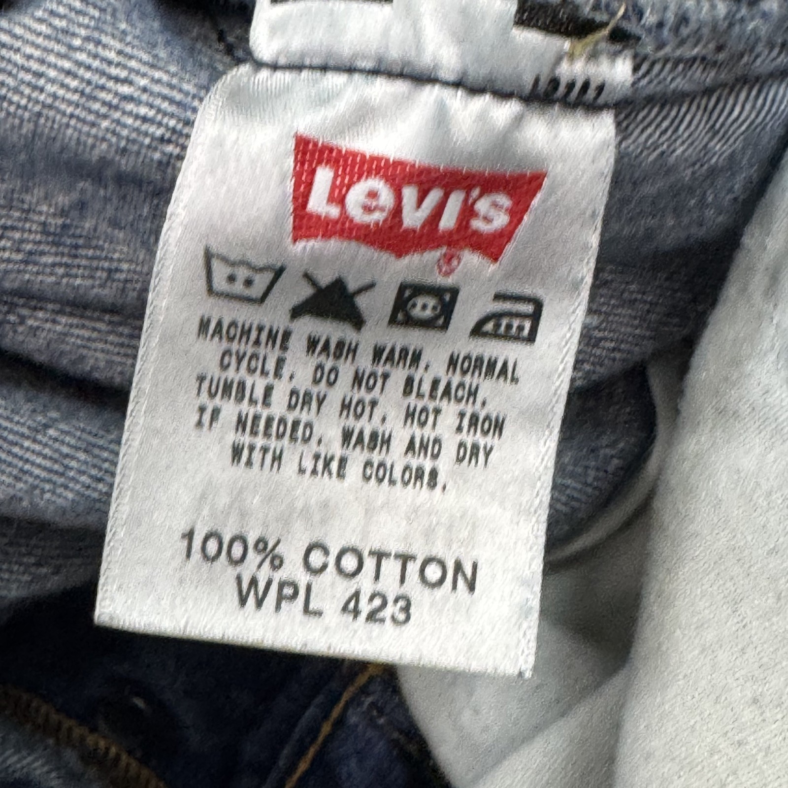 Levis 501 Jeans Mens 32×34 Blue Button Fly Denim Pants Thrashed Faded (Tag34x36)