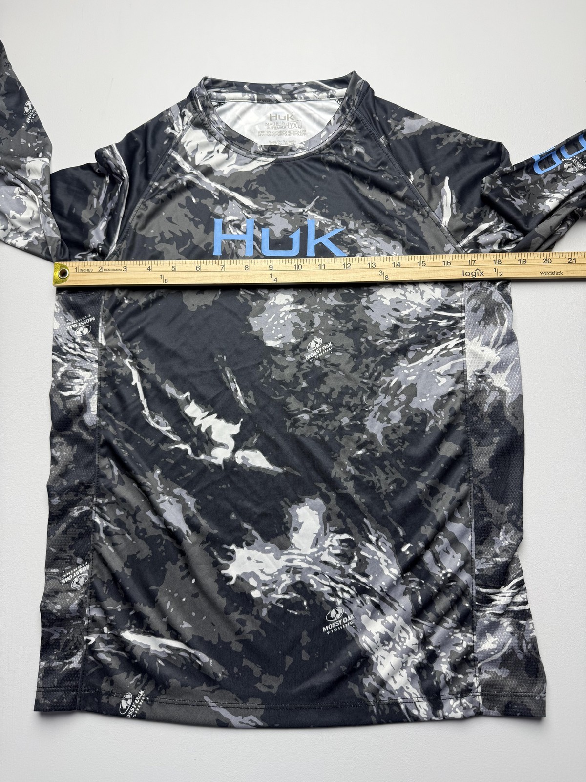 Huk Shirt Youth XL Gray Camo Long Sleeve Performance Fishing Moisture Wicking