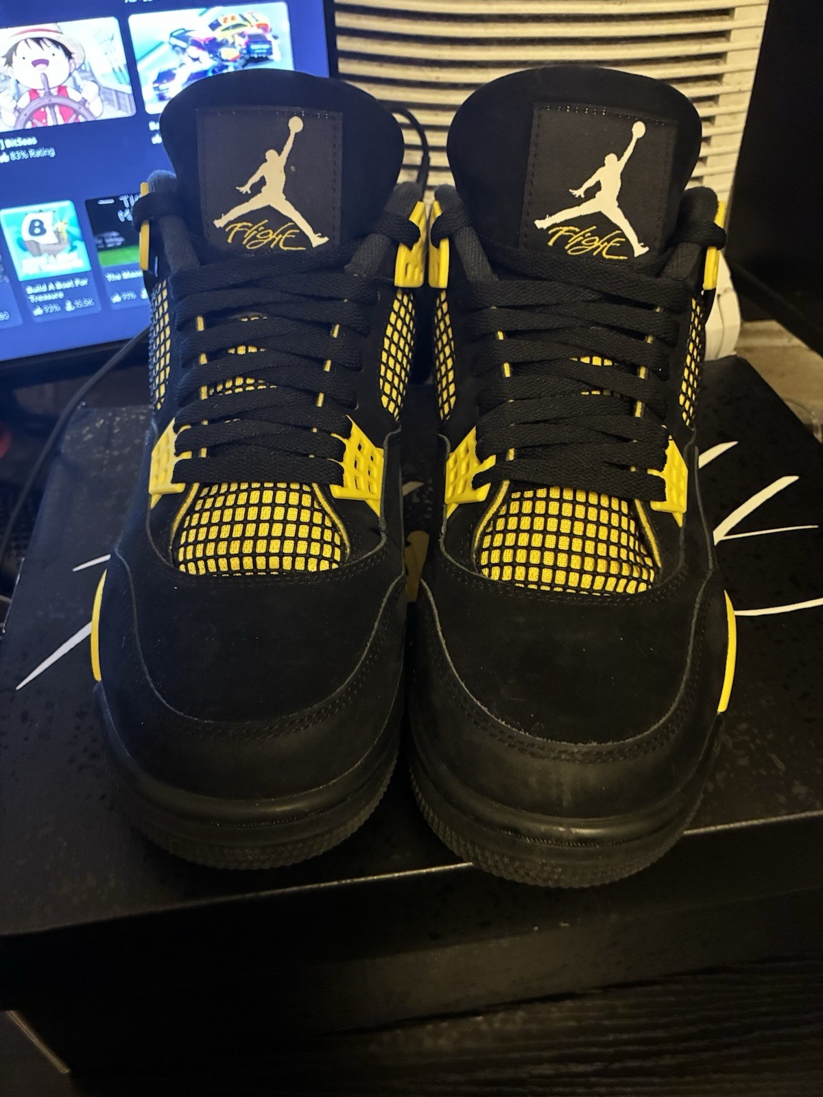 Jordan Air Jordan 4 Retro Thunder Black/Tour Yellow DH6927-017 2023 Men’s