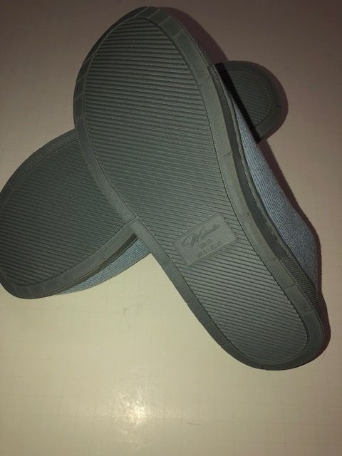 Wishcotton Light Blue Slippers Size 10 for Laides / Memory Foam Footbed / New