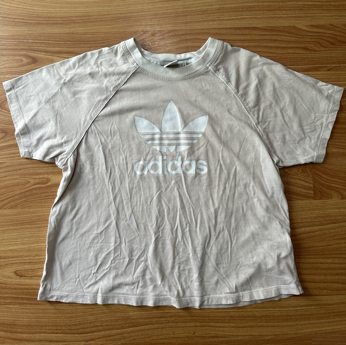 adidas Originals Women’s Short Sleeve Cropped Graphic T-Shirt Beige Size XL