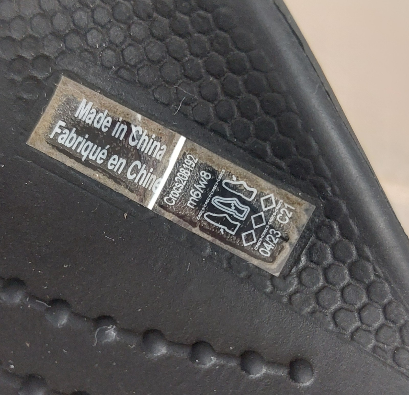 Crocs Baya II Flip Flops Women’s Size 8 Black Cushioned Thong Sandals Beach