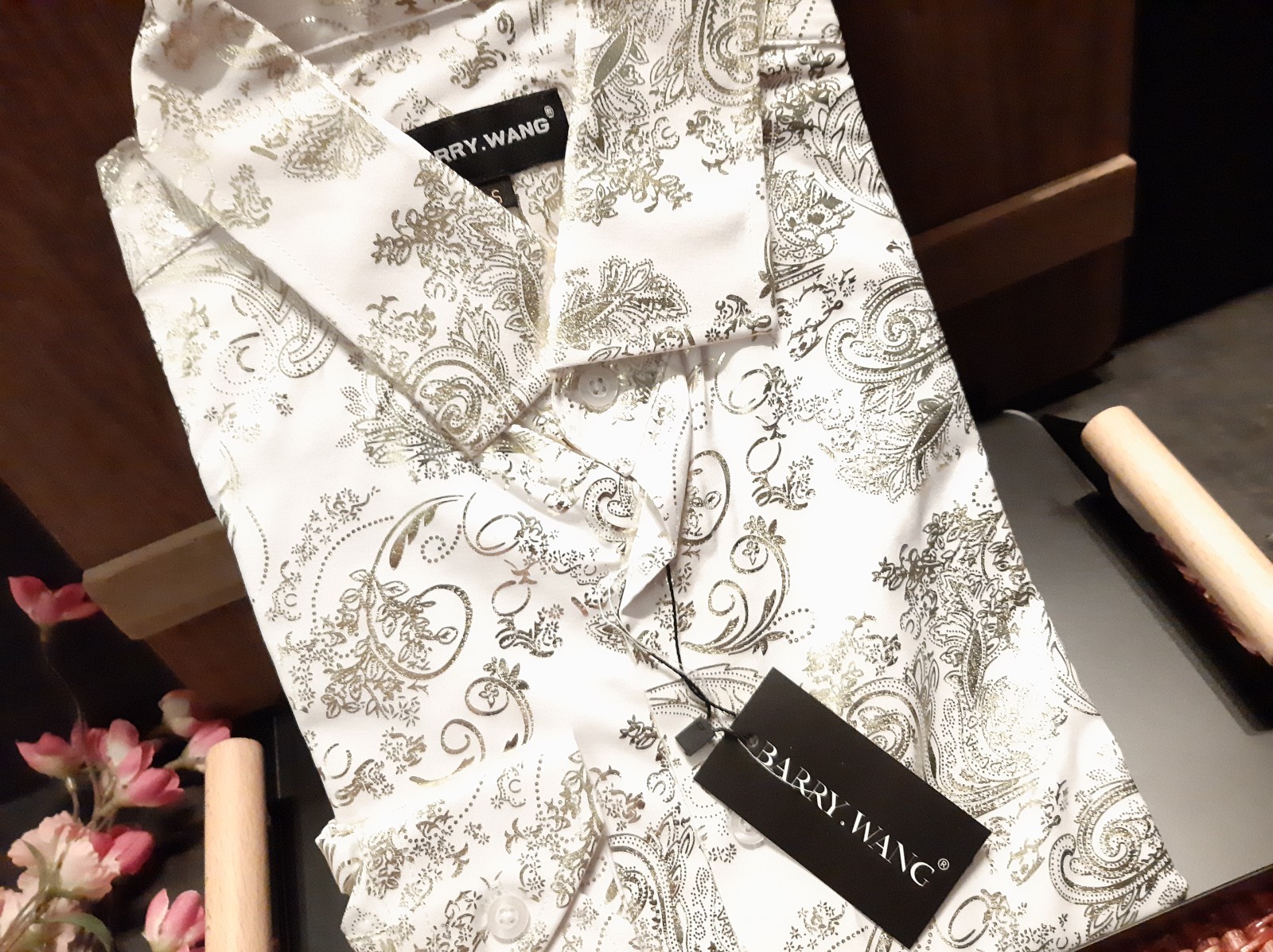 Barry Wang Gold Foil Paisley Dress Shirt Shiny Floral Button Down White/ Gold S