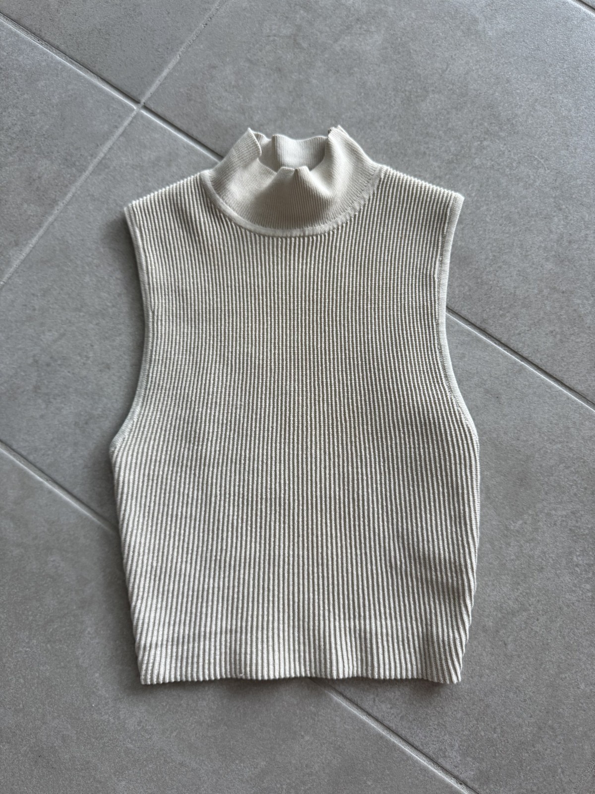 BABATON By Aritzia Sculpt Knit Mockneck Tank Size 2XS Ribbed Knit Crop Nude $68