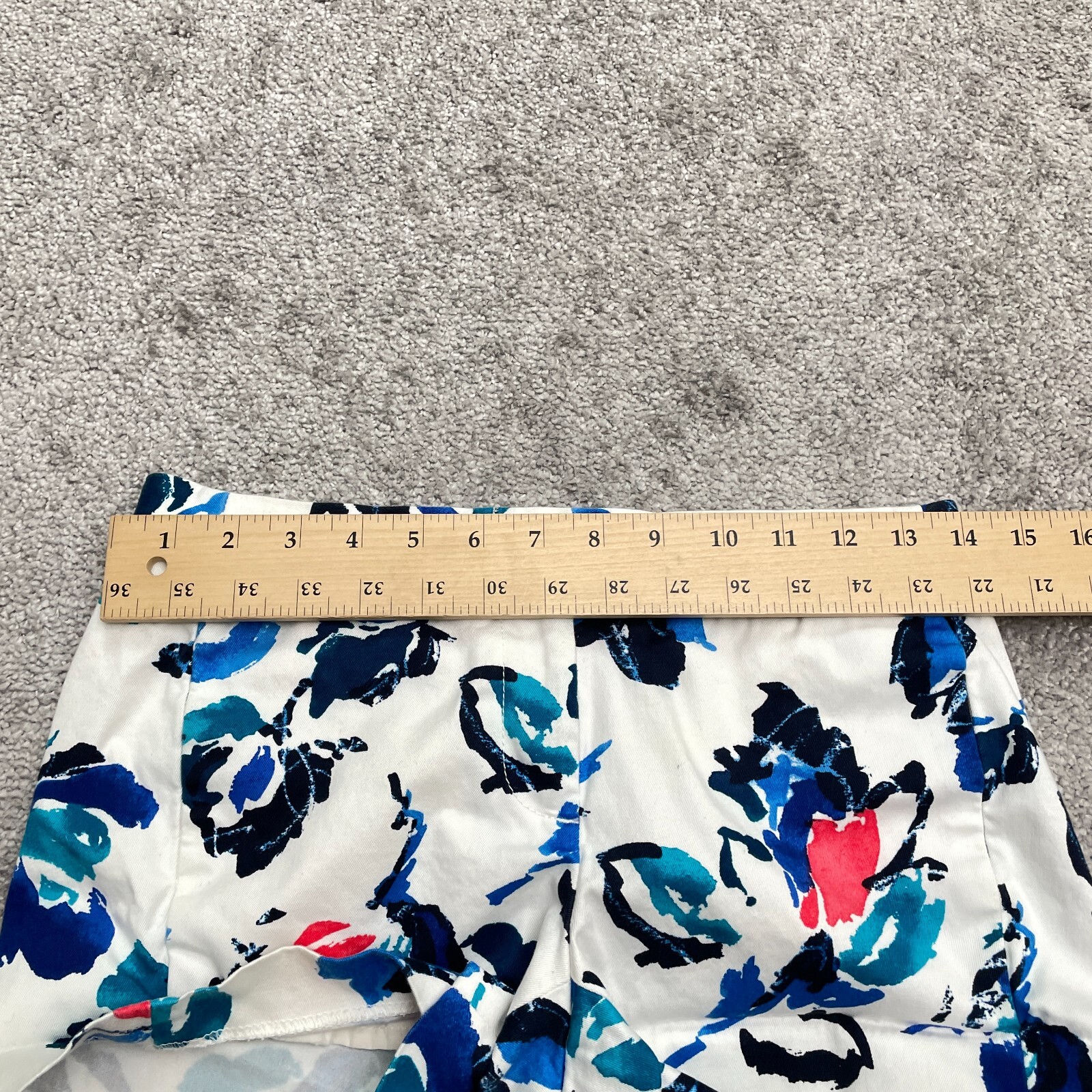 J.Crew Stretch Bermuda Casual Shorts Womens 00 White Floral Mid Rise Cotton 3″