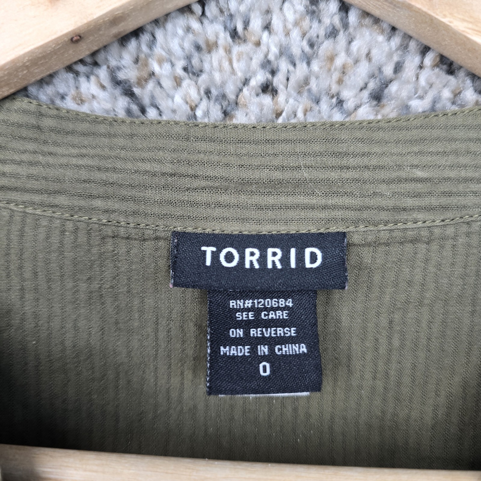 Torrid Top Womens 0 US Large Green Popover Blouse Roll Tab Sleeve Casual Cotton