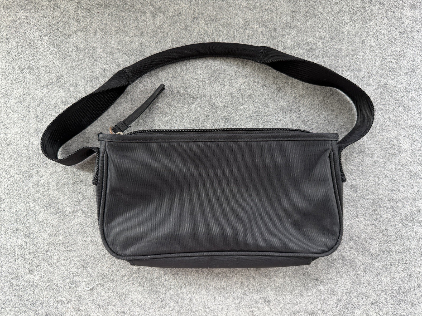 Polo Jeans Co. Ralph Lauren Black Logo Zip Small Shoulder Bag w/ Inner Pockets