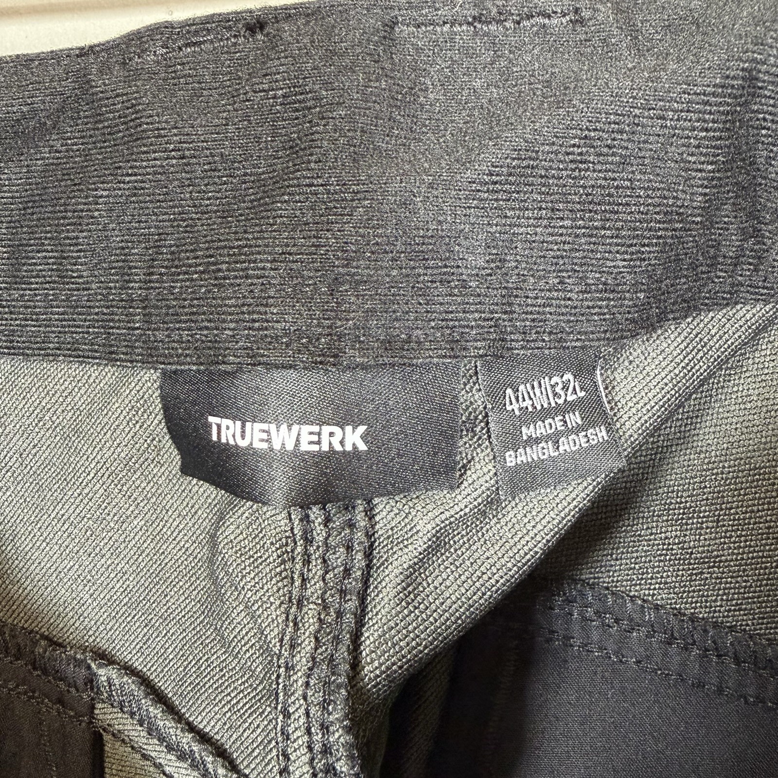 NEW! Truewerk T2 Werkpants Men’s 44×32 Black Cargo Performance Stretch Technical