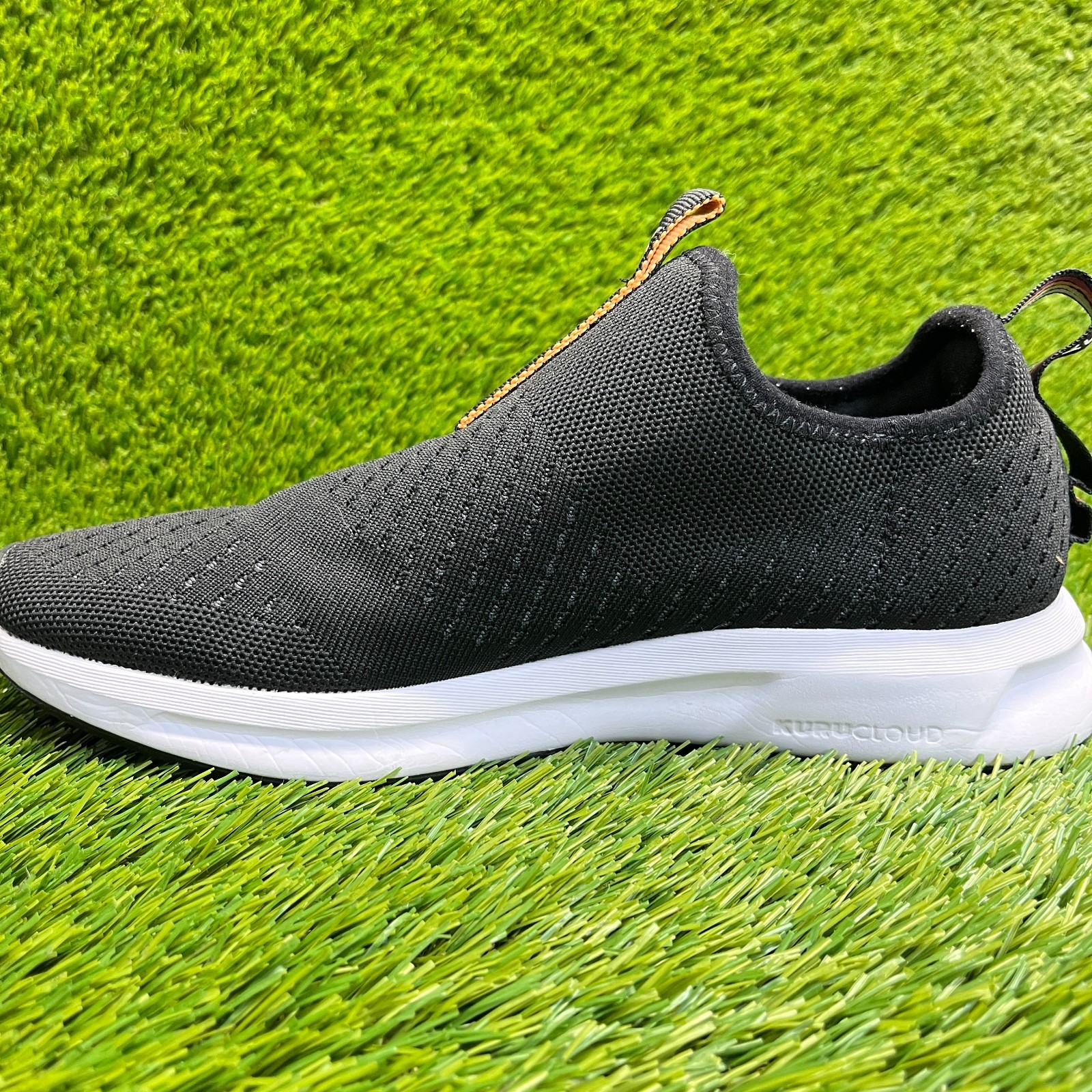 Kuru Atom Womens Size 9.5 Black White Athletic Walking Slip On Shoes Sneakers