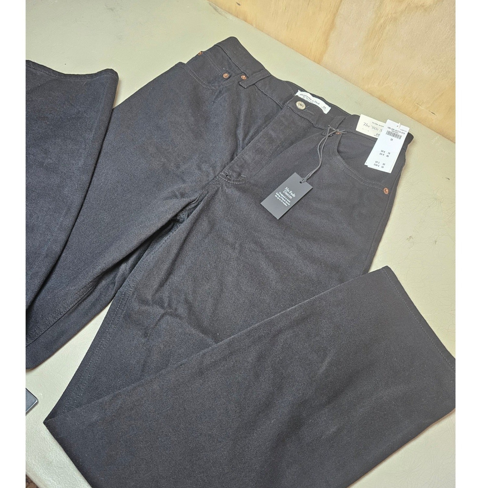 Abercrombie & Fitch The 90s Straight Ultra High Rise Black Jeans 28 Regular