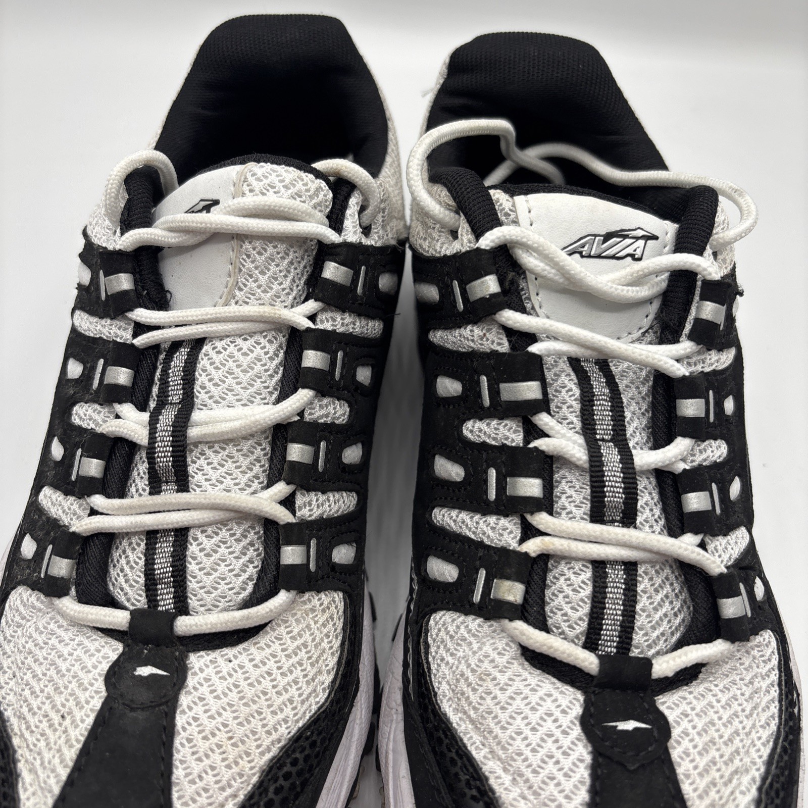 AVIA Women’s 5000 Performance Sneakers Odor Control Memory Foam Insole Size 8.5