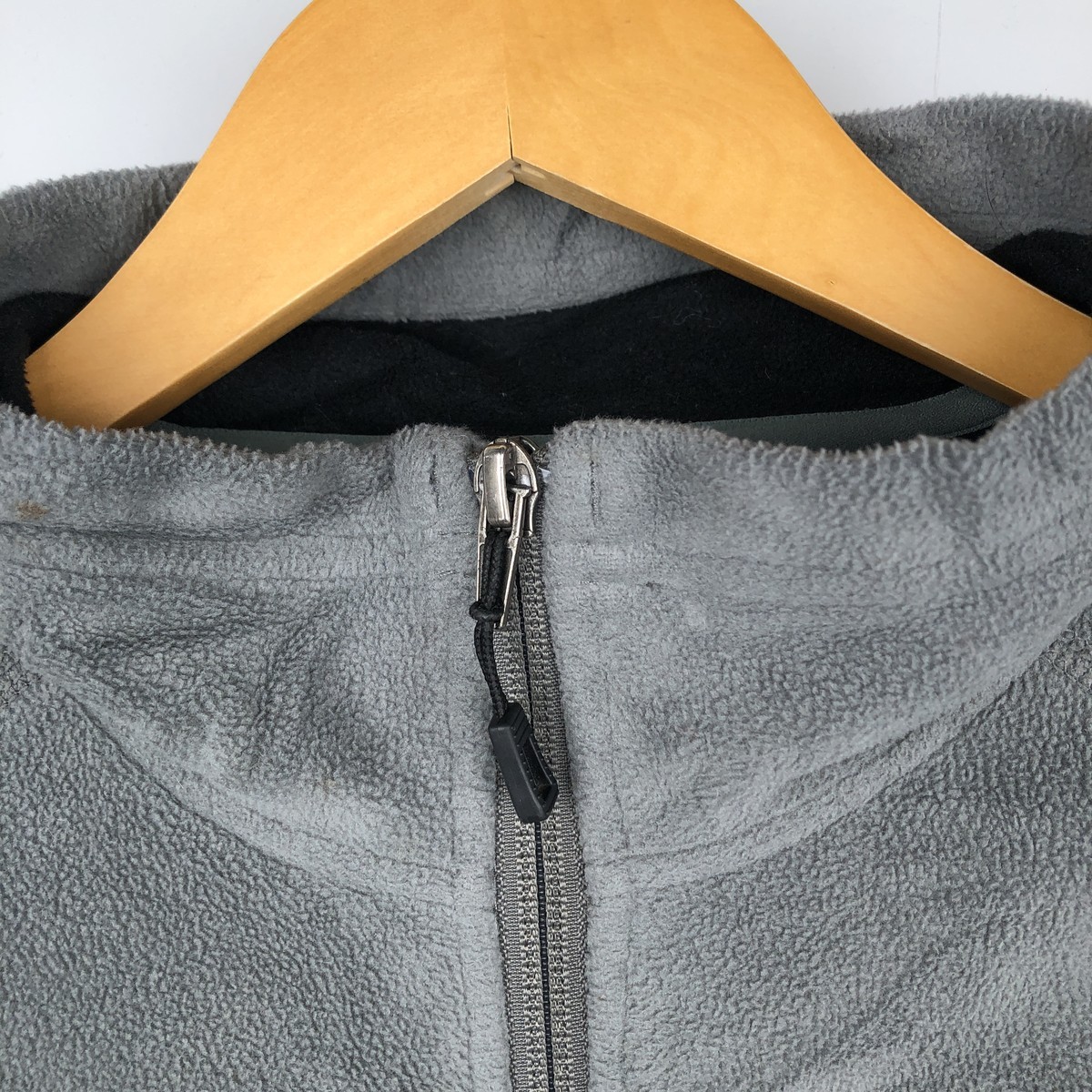 Used Patagonia 25855FA11 fleece jacket men’s size M (approx.)